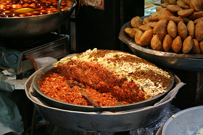 Mohd. Ali Road vs Jama Masjid – Who Has The Better Ramzan Food?